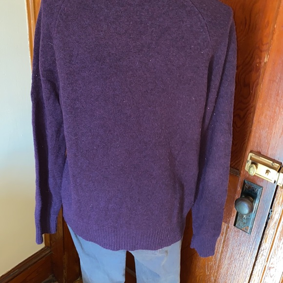 🌸Jcrew purple crewneck sweater 100% lambswool size medium🌸 - Picture 6 of 8